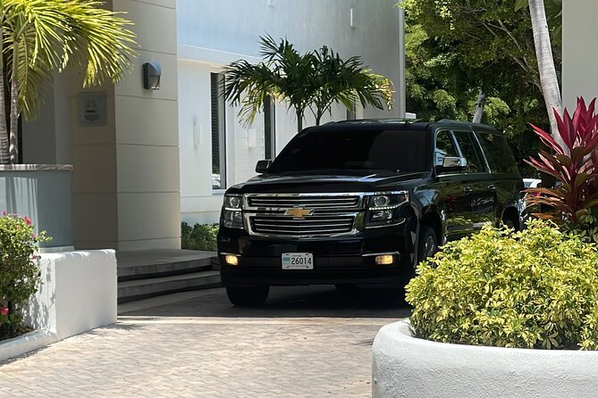 2JAYS VIP Transportation - Airport Private SUV Transfer {one way} - Mobile Ticket and Payment: Designed for a Smooth Process