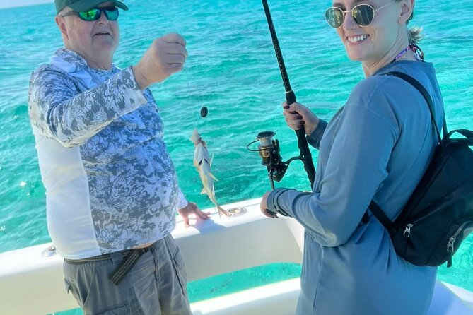 4HR-Halfday Private Fishing Tour in Gracebay - Included on board: drinks, snacks, water, soda, and wifi