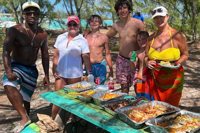 6HR-Private Provo Cays Exploration with Lunch - Emerald Reef Snorkel: The Main Event in 2 Hours