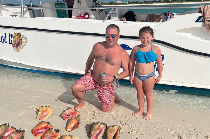 6HR-Provo Cays exploration with Lunch in Gracebay - The sandbar and deserted beach finish, plus the BBQ lunch on shore