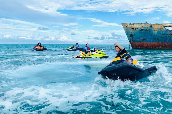 FAMOUS SHIPWRECK, Tiki Bar & Iguana Island Private Jet Ski Tour - Half Moon Bay and iguanas, the calm nature break