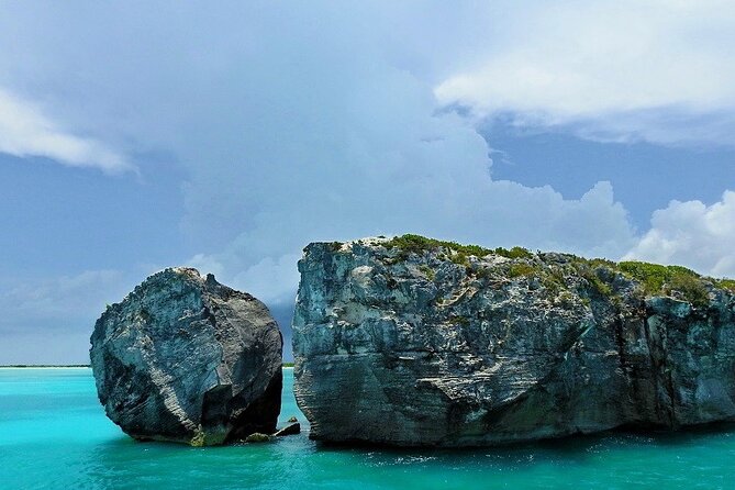 Jet Ski Adventure to Split Rock, Pirates Cove, Iguana Bay Cay - Stop 4: Emerald Cay, a glimpse of the high-end side of the island