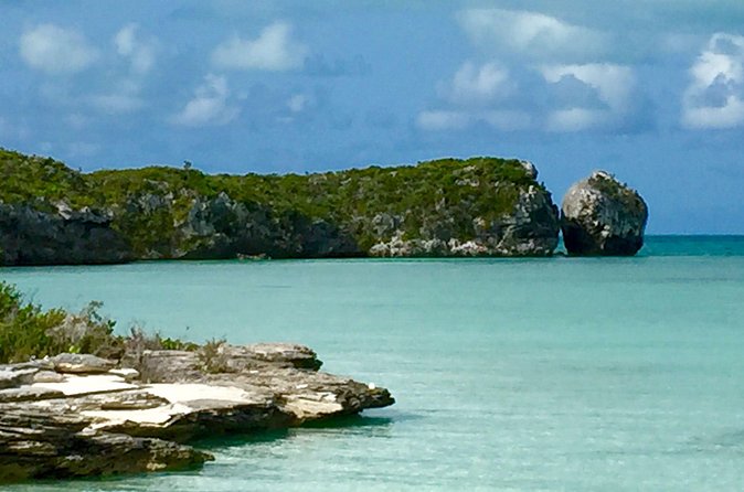 Pirate Cove Off-Road Adventure & Da Conch Shack Visit Experience! - Malcolm’s Road Beach Stop: Pirate Artifacts and 360 Views