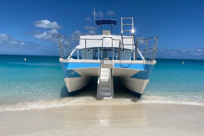 Private 7-Hour Catamaran Tour in Turks and Caicos - Half Moon Bay: Rum Punch, Snacks, Beach BBQ, and the Second Deck Slide