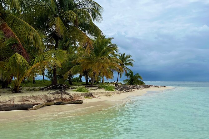 Private Half-Day Catamaran Cruise, Turks and Caicos Islands - Stop 3: Half Moon Bay, a sandbar that feels like a secret