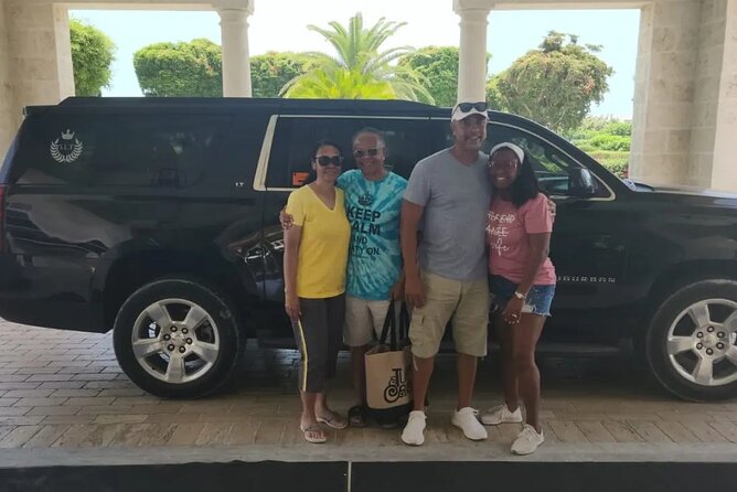 Providenciales Airport Private Transfer (Round trip) - Alcohol not included, plan for that on the way back
