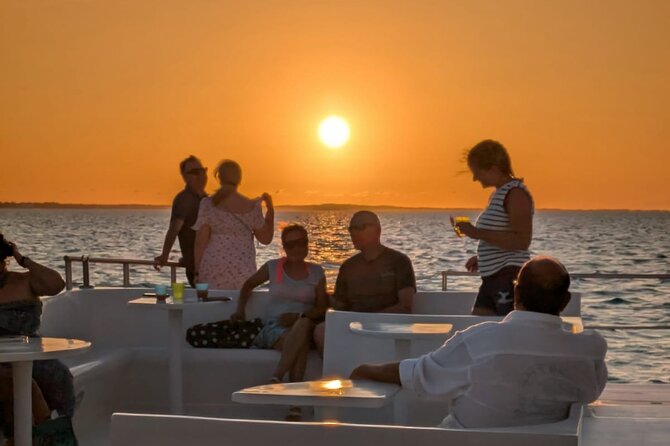 Sunset Cruise from Providenciales - The crew factor: when service is part of the fun