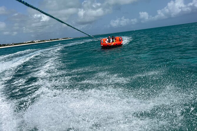 Tubing on grace bay beach Turks and caicos islands - Ride comfort: what to bring so you enjoy every turn
