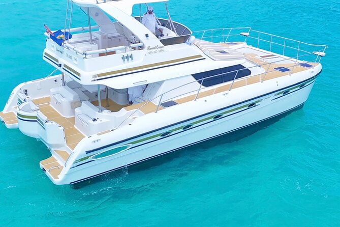 Turks and Caicos Full-Day Luxury Private Yacht Charter - Onboard Lunch and the Open Bar That Actually Feels Like Part of the Trip